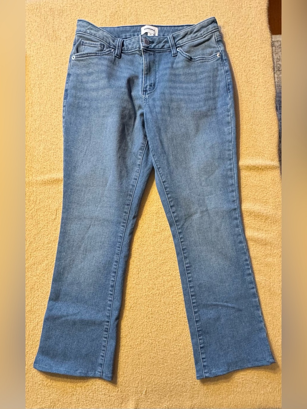 Women’s Classic Mid-Rise Blue Jeans